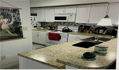 8670 SW 212th St APT 104 , Cutler Bay Florida                                                                                              33189